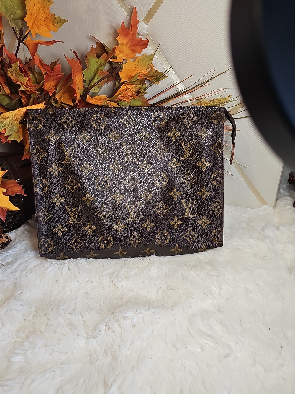 Louis Vuitton Monogram Toiletry Pouch 26 With COA - Picture 16 of 16